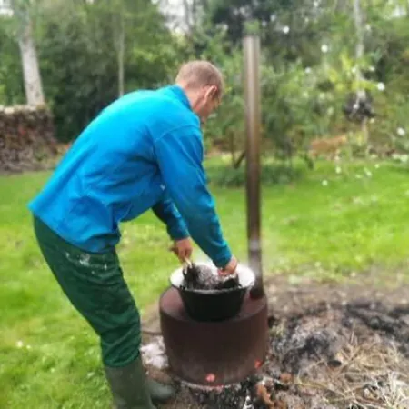Apartment Ophold Pa Gard Med Dyr Og Sanseomrade, Ved Tisso Store Fuglede